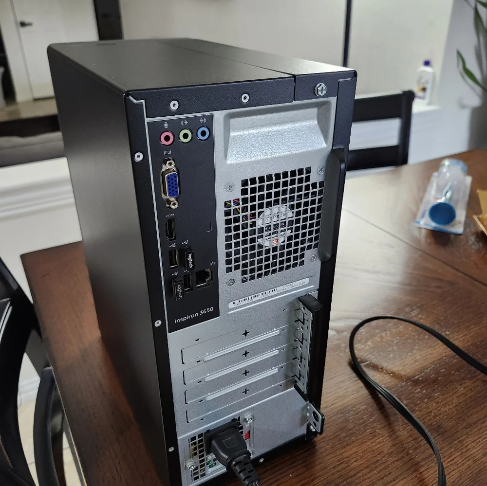 Dell Inspiron 3650 desktop computer with Samsung 27